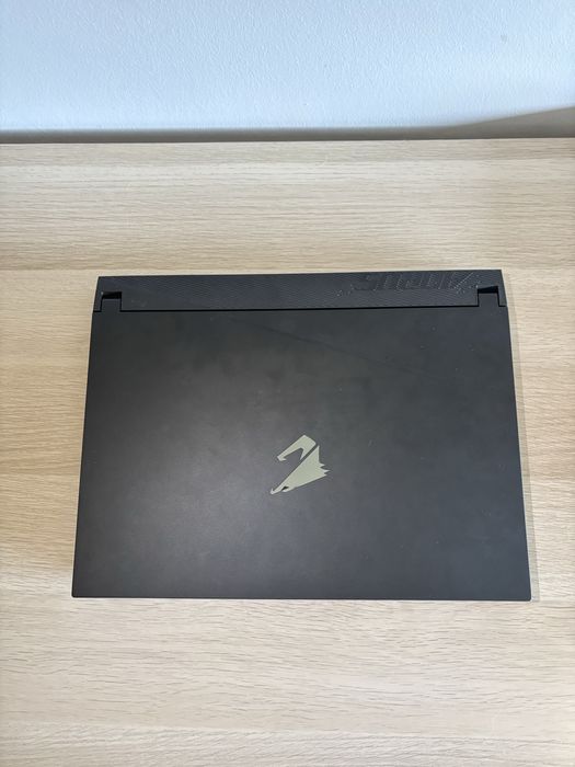 Portátil Gigabyte AORUS 15 BSF-73PT754SH