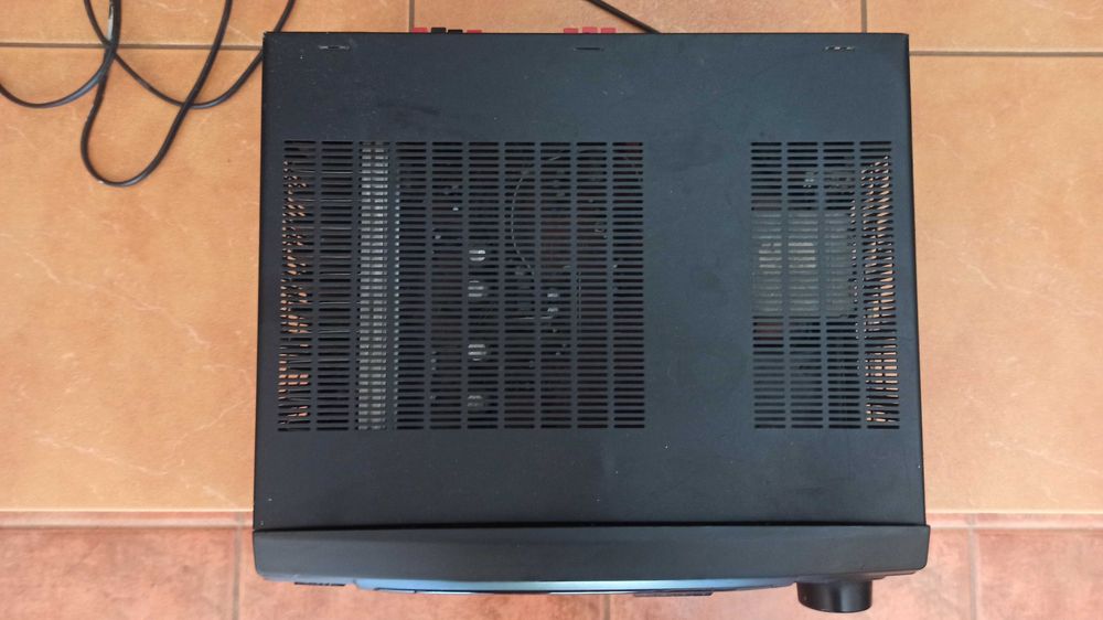 Amplituner AIWA AV-X100 - całkiem mocny