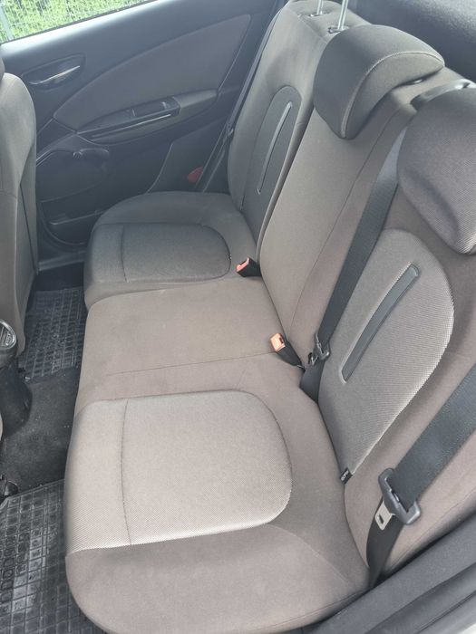 Fiat Bravo II z 2008 roku, silnik 1.9 JTD 120 KM