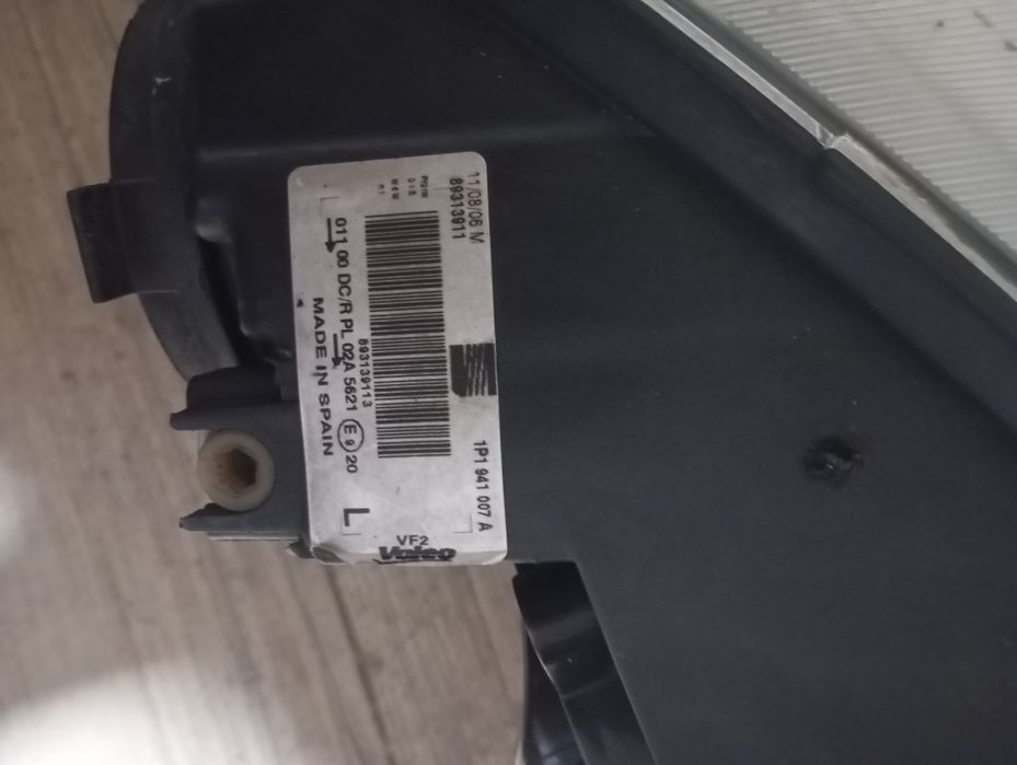 Farol esquerdo SEAT Leon