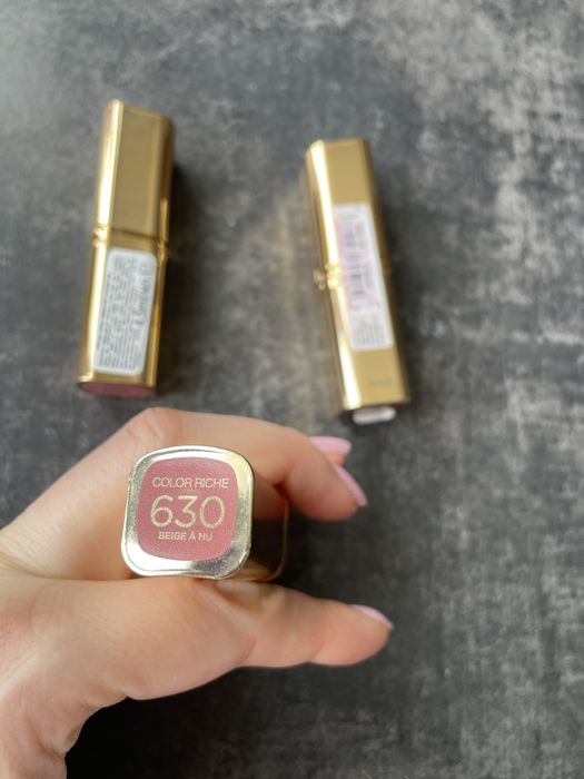 Губна помада L'Oreal Paris Color Riche 630 Лореаль рожевий нюд беж роз