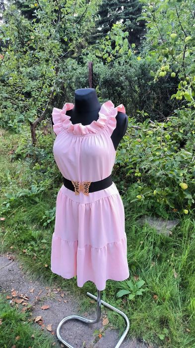 Włoska sukienka hiszpanka jasny róż New Collection