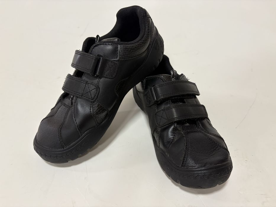 кросівки фірми Clarks 33 розмір