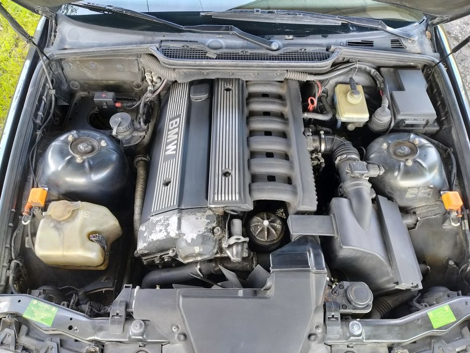 BMW E36 320i vanos (livrete)