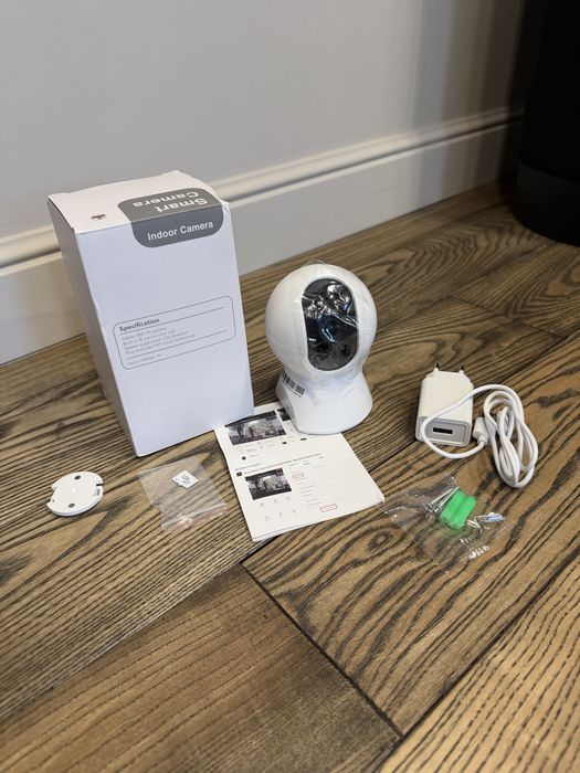 Поворотна wi-fi камера вілеоспостереження Kerui з картою памʼяті 128