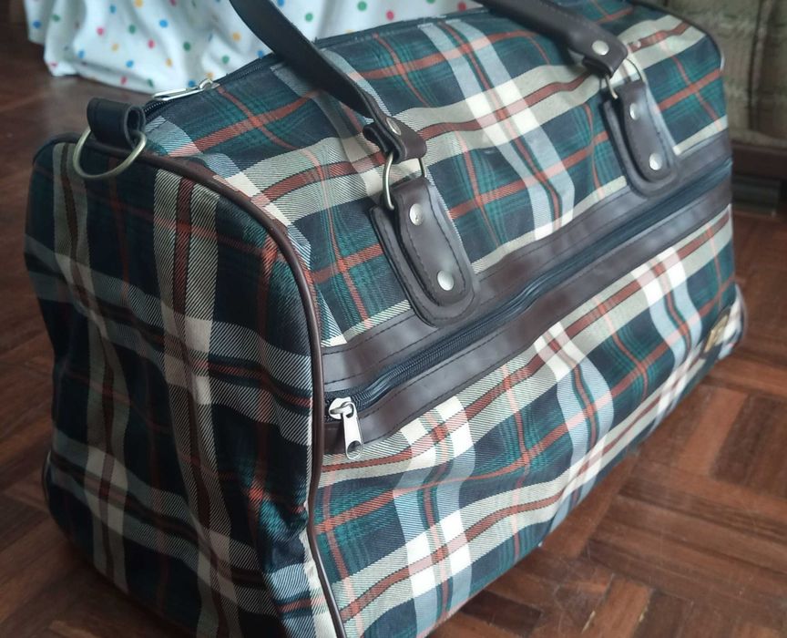 Malas médias de viagem 10€