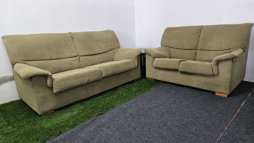 Conjunto de 2 Sofás em Tecido
