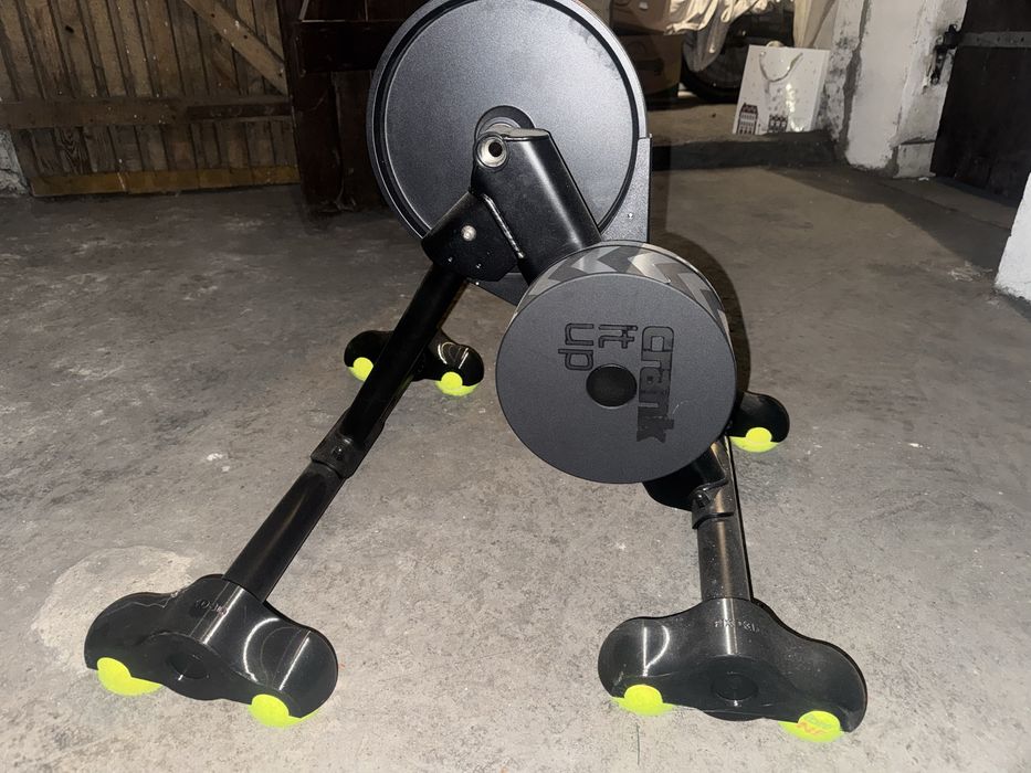 Trenażer Wahoo Kicker Core wersja Zwift One