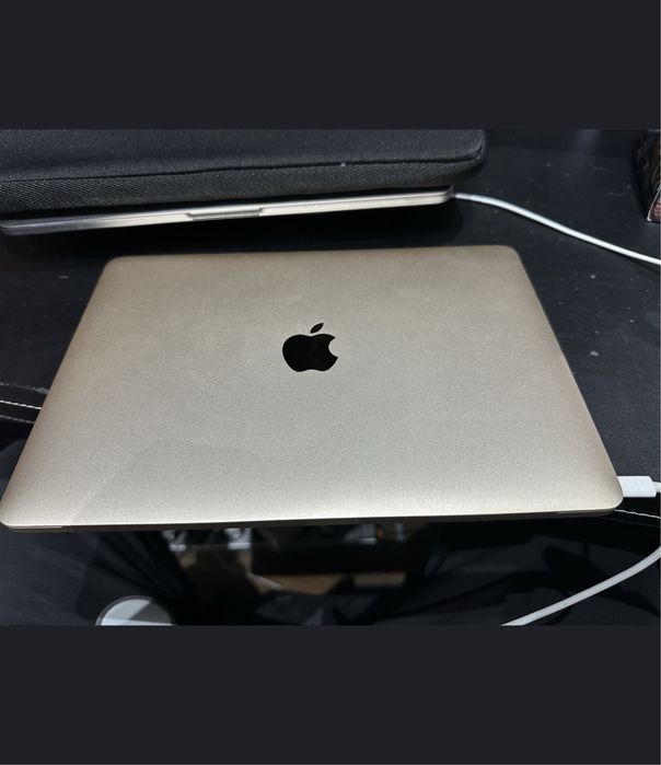 Apple Macbook Air 13,3 - 2017