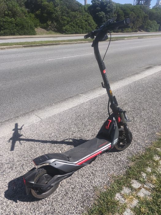 Trotinete Elétrica Segway-Ninebot ZT3 Pro | semi Nova | 3 Anos Garanti