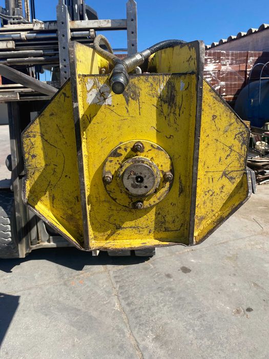 Triturador/Destroçador/corta mato hidráulico mini-giratória Ghedini