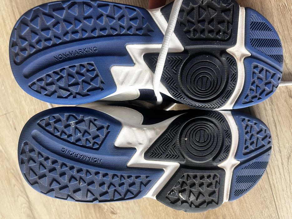 Sprzedam buty do koszykówki Tarmak rozmiar 38 długość wkładki 24,5 cm