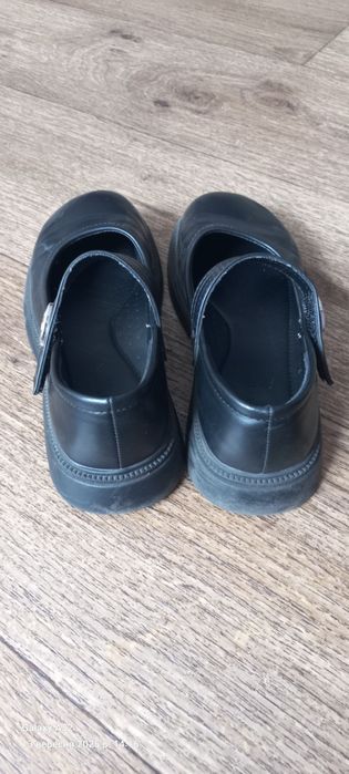 Туфлі для дівчинки р35.