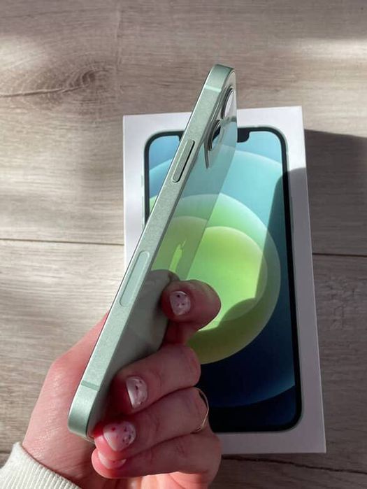 Продам телефон ай12