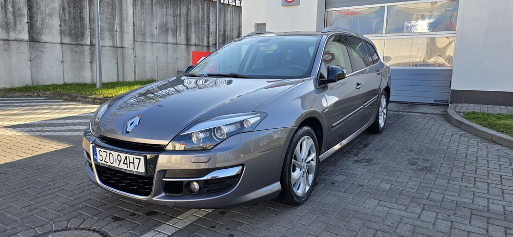 Renault Laguna 2.0 16v 2015 rok 6 biegow  Gazem Sekfecyjnym Stag Xenon Polski Salon Zapraszam