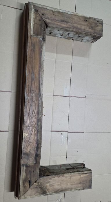 Cornija para lareira em castanhol