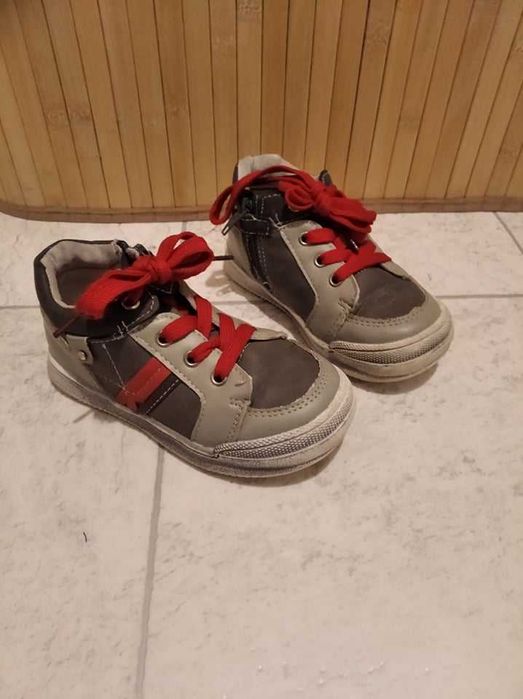 półbuty/buty skórzana wkładka rozm 24 dł w cm 16cm