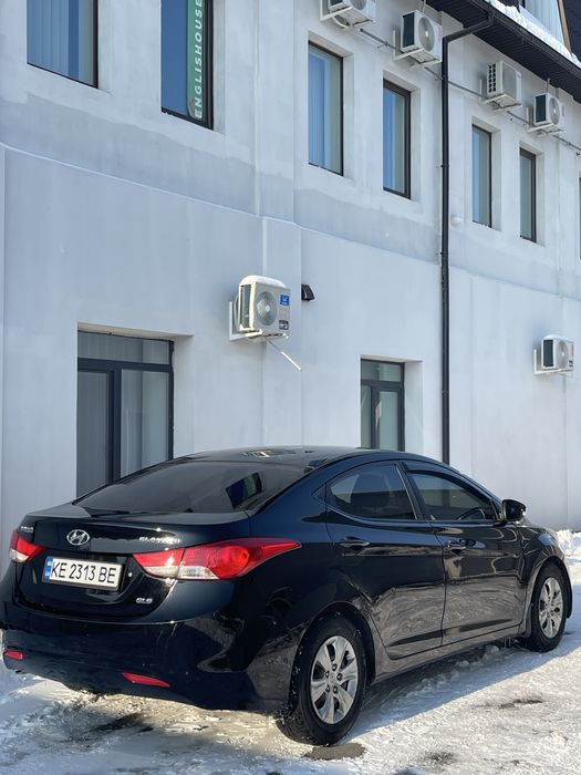 Hyundai Elantra 2013 газ/бензин