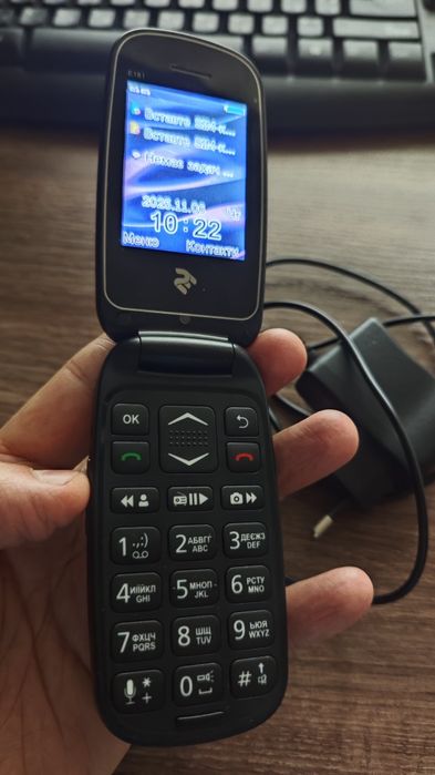 Мобільний телефон Twoe E181 Dual Sim