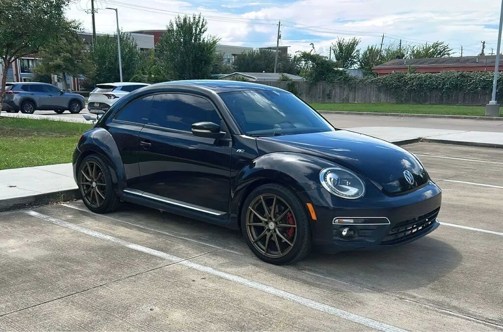 Volkswagen Beetle      2014