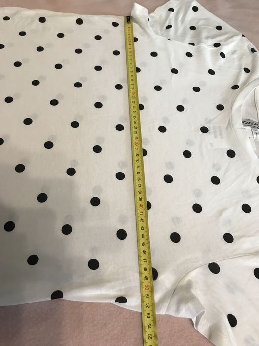 Biała bawełniana  bluzeczka w czarne kropki z krótkim rękawem H&M