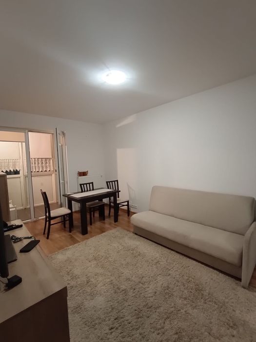 Mieszkanie 35 m² – klimatyzacja, balkon, 1800 zł