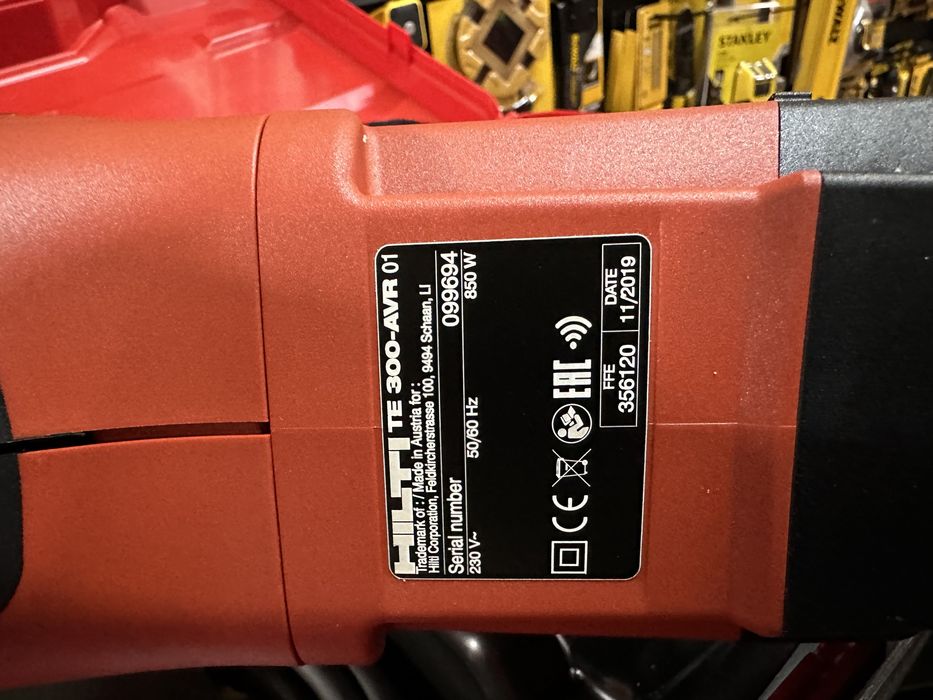 Відбійний молоток відбійник HILTI TE 300 AVR 230V новий