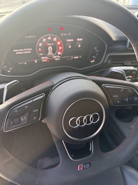 Audi RS4 Aavnt 2019