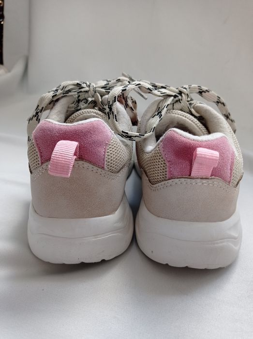 Buty sportowe dla dziewczynki Reserved 30