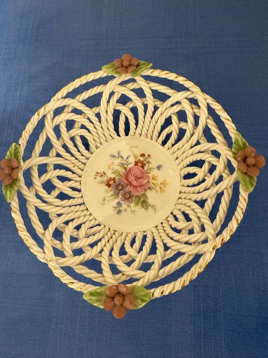 Koszyczek paterka ażurowa