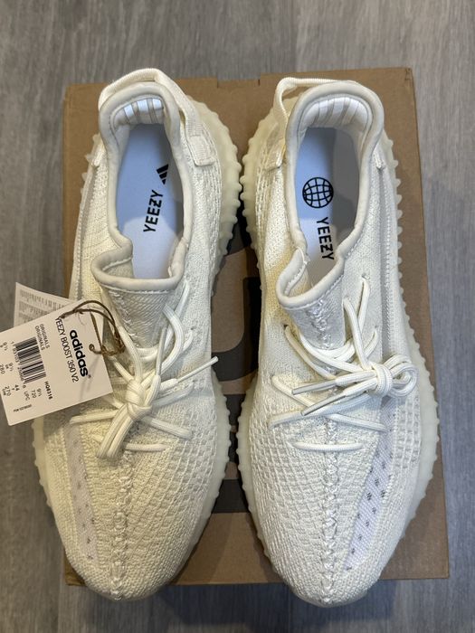 Yeezy Boost 350 V2 Onyx White