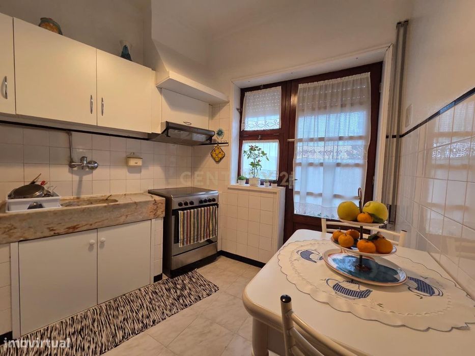 Arrendado | Andar Moradia T2 | Terraço | S. Mamede de Infesta | Invest