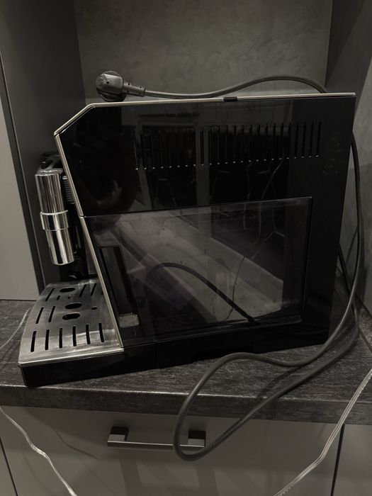 Кавомашина DeLonghi