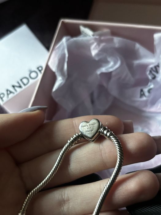 Браслет від  „Pandora“