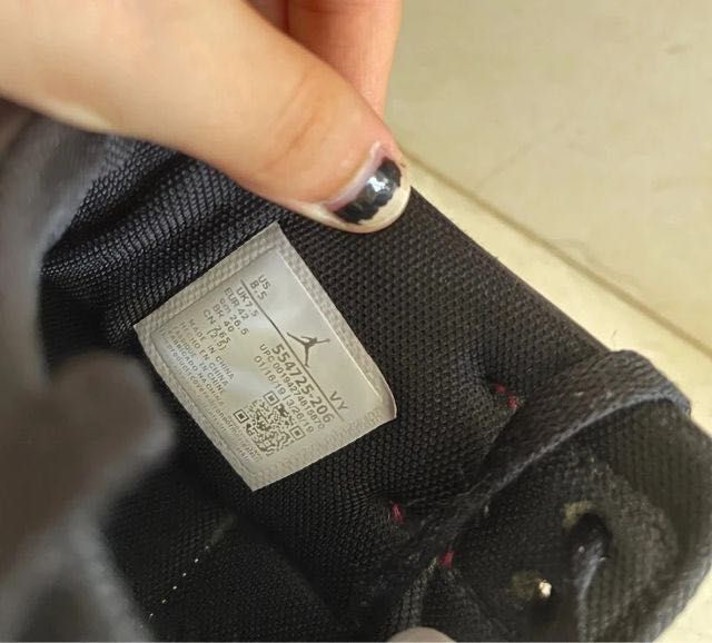 Nike Air Jordan 1 Mid SE Gold Pendents