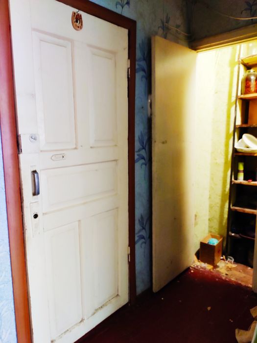 Продам 4 комнатную квартиру в центре Чугуева