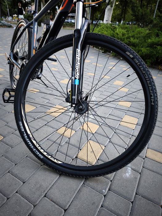 Велосипед фирмы Scott в идеальном состоянии