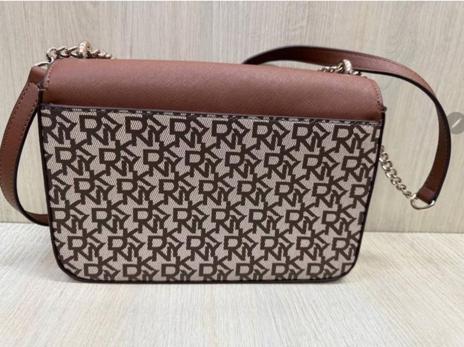 Жіноча сумочка DKNY