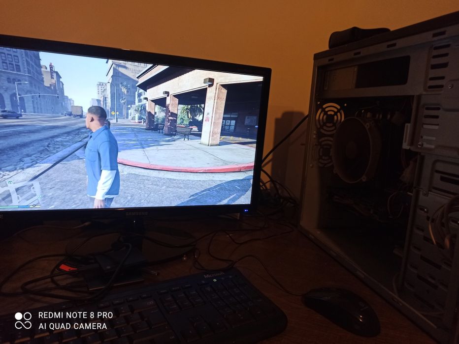 Torre Quad Core Xeon