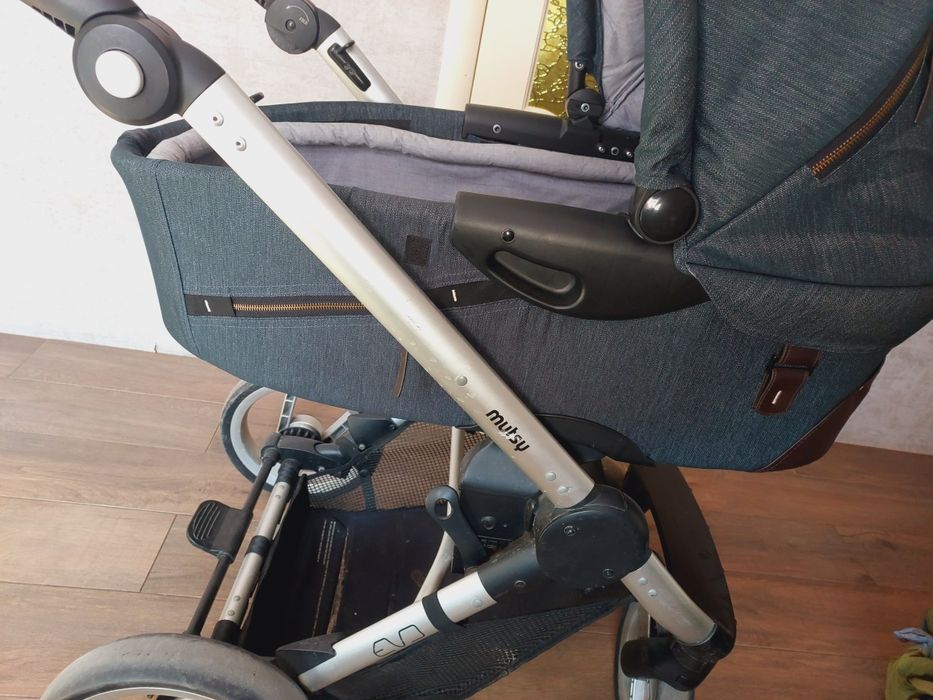 Коляска Mutsy Evo