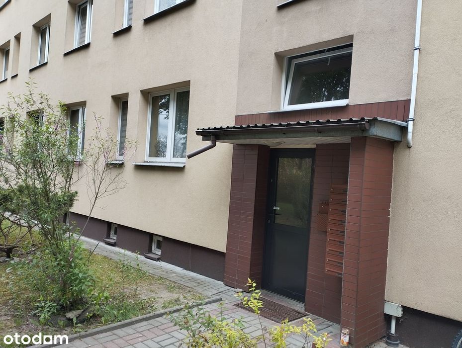 Sprzedam mieszkanie 46 m2 , 2 pokoje, parter, w centrum Garwolina