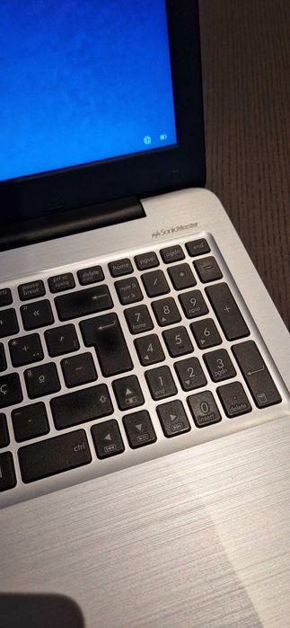 ASUS X556URK Laptop | Intel i7 | 256GB SSD | 8GB RAM | 15.6" Full HD64740396108418123