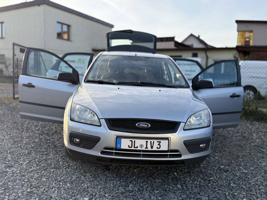 CAR4YOU FORD FOCUS 1.6 Benzyna 2006r Klimatyzacja 229135km