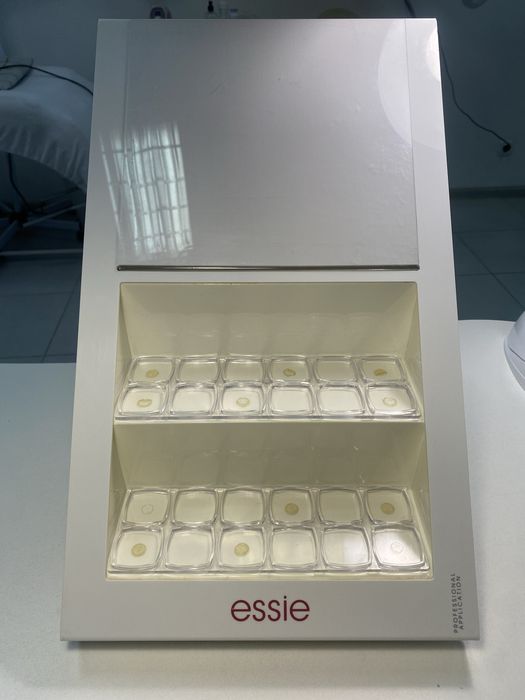 Полка для лаков подставка для гель лаков Essie 24 шт: 450 грн. - Для ...
