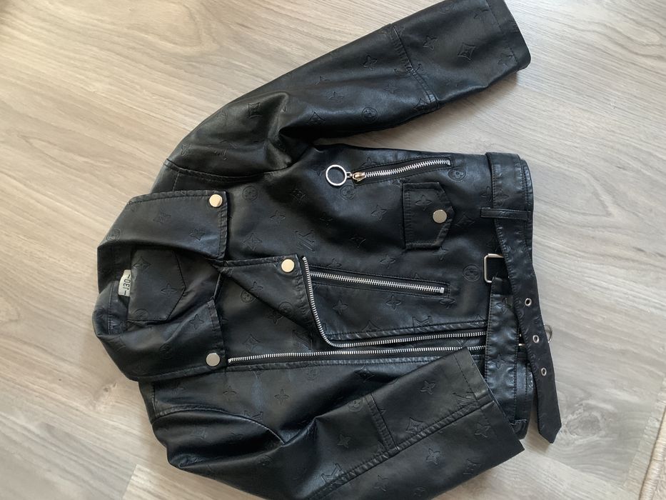 Куртка в гарному стані