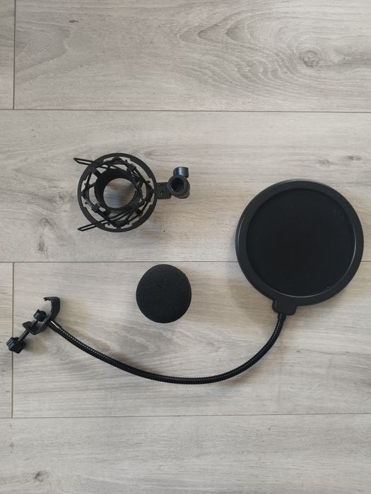 Akcesoria do mikrofonu (pop filtr, koszyk, pianka) + mikrofon GRATIS