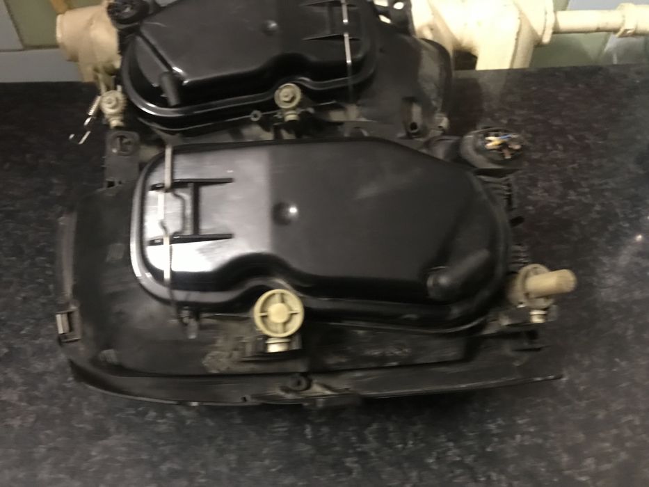 Фари , поло фольцваген 2001 рік