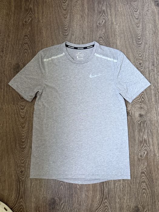 Футболка Nike Miler Dri-FIT сіра | Бігова | Розмір S
