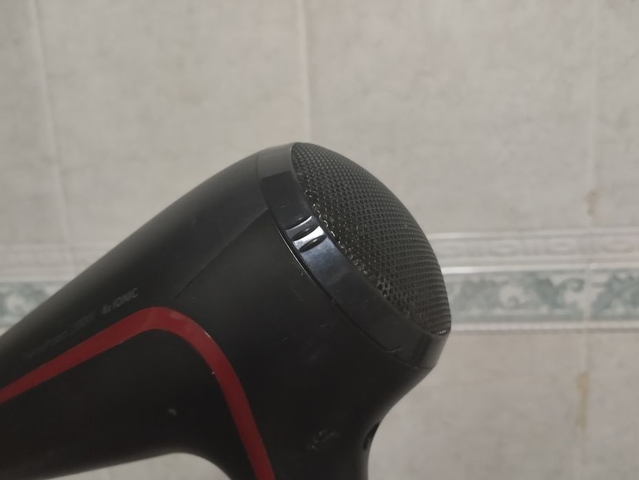 Secador Philips ThermoProtect 2300W – Potente e Estimado