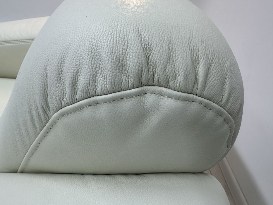 Стильне шкіряне крісло з Європи